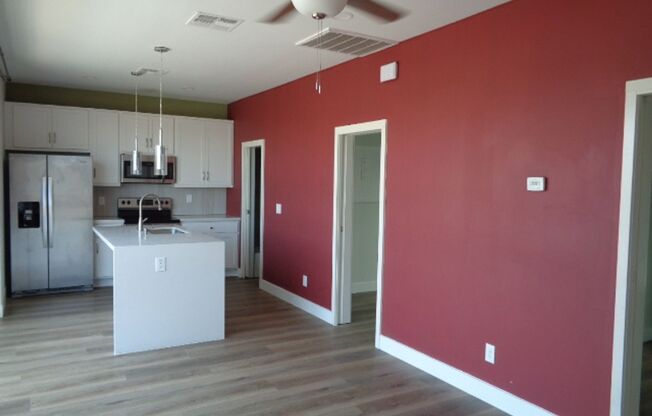 1106 S MONTEZUMA AVE