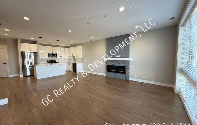 2817 N 75 AVE