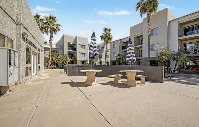 2 beds, 2 baths, 850 sqft, $2,900, Unit 314