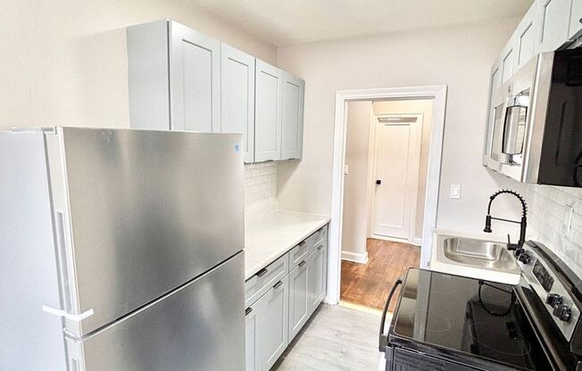 1 bed, 1 bath, 775 sqft, $1,550