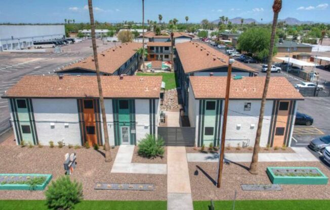 Studio, 1 bath, 300 sqft, $979, Unit 15