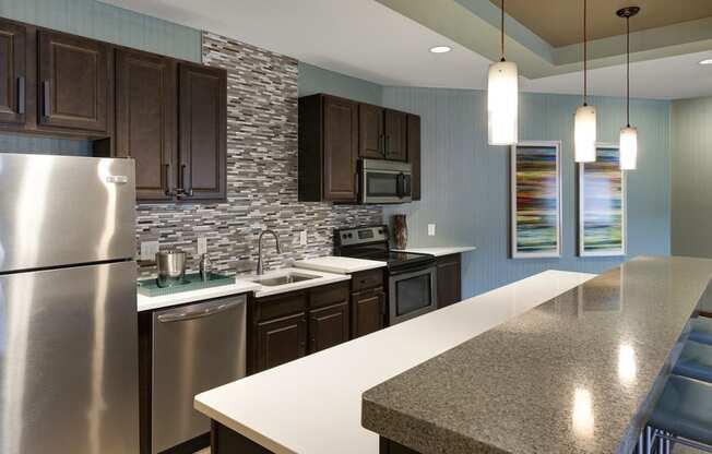 Willow Creek Apartments in Plymouth, MN Community Kitchen