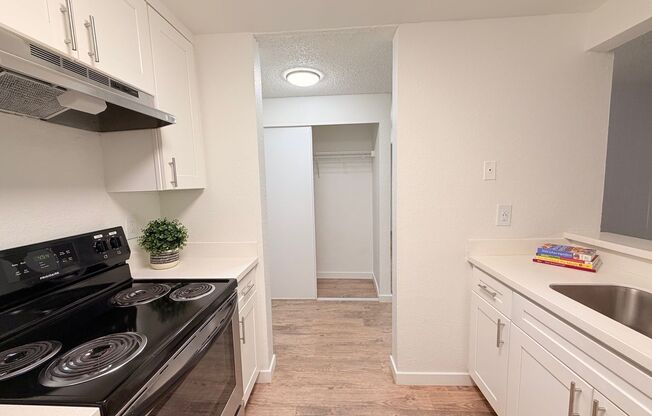 2 beds, 1.5 baths, 950 sqft, $2,275, Unit 126