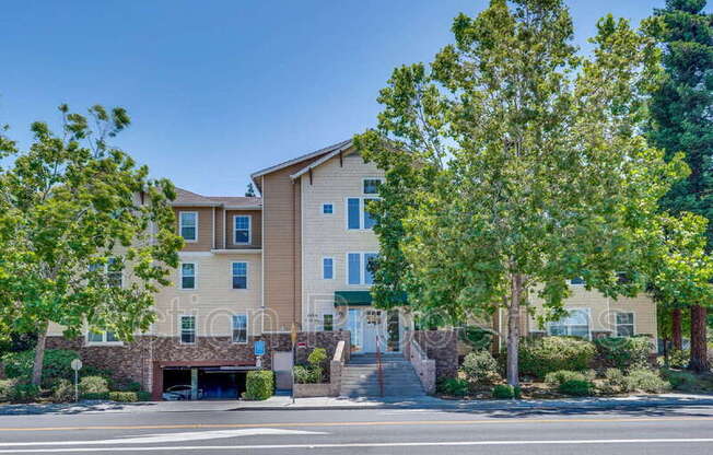 604 S FAIR OAKS AVE