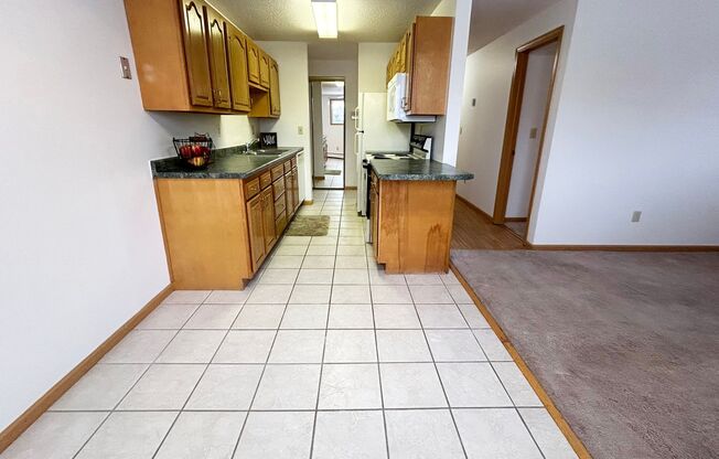 2 beds, 1 bath, 780 sqft, $780, Unit 2501-104