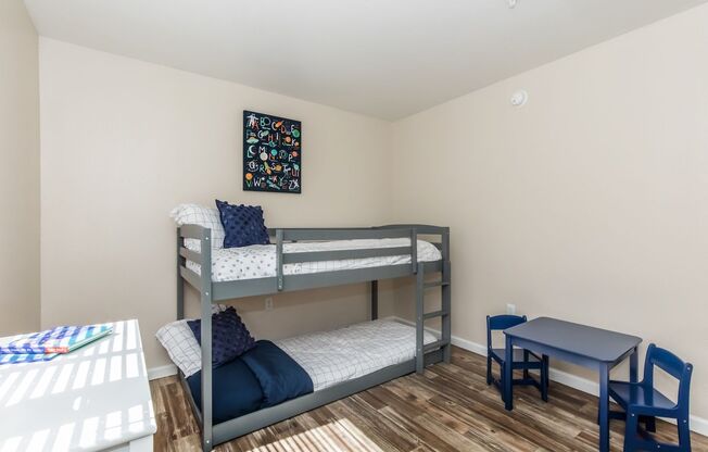 4 beds, 2 baths, 1,375 sqft, $1,599, Unit 18102