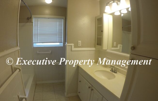 3 beds, 2 baths, $1,350