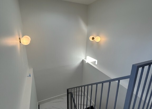 2 beds, 1 bath, $4,700, Unit 1C