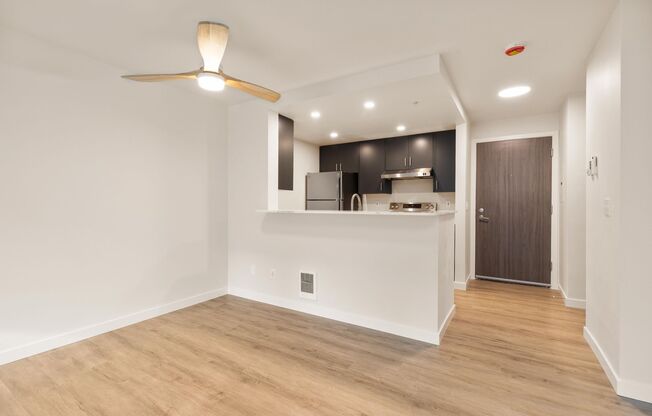 1 bed, 1 bath, 634 sqft, $2,345, Unit 309