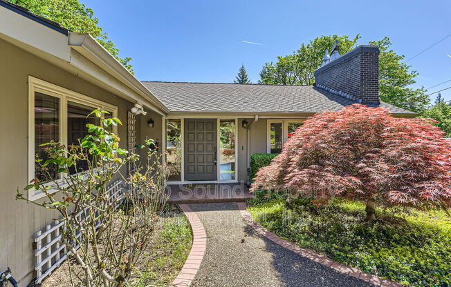 2768 SW SHERWOOD DR