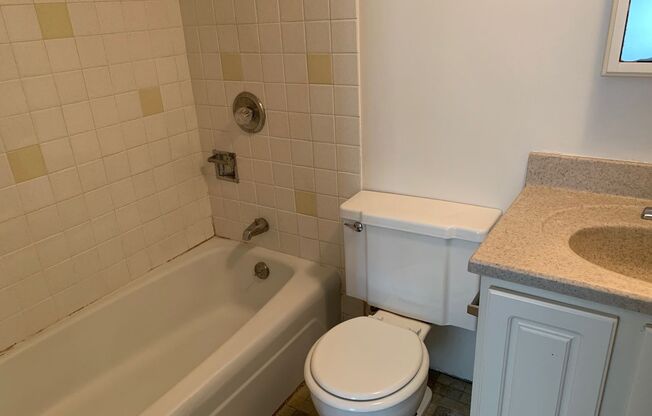 1 bed, 1 bath, $1,365