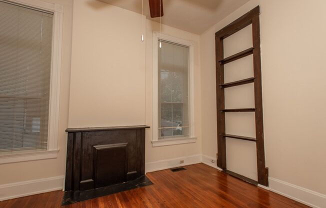 1 bed, 1 bath, $1,095, Unit 213 2B