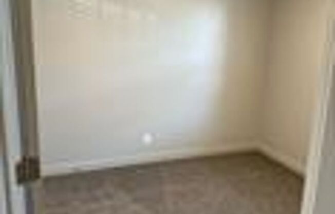 2 beds, 1 bath, $1,550, Unit A204