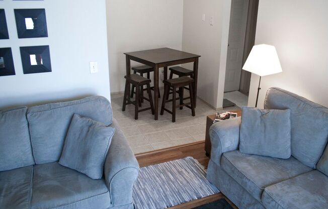 1 bed, 1 bath, 550 sqft, $1,100, Unit 212