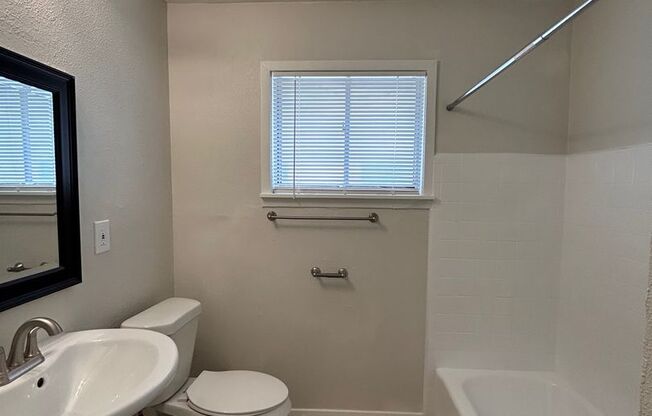 1 bed, 1 bath, $750, Unit MA935