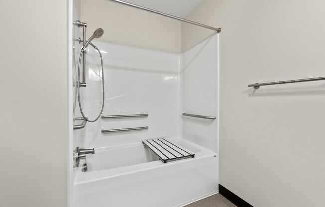 2 beds, 1 bath, 825 sqft, $1,295, Unit #612