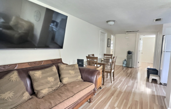 4514 S LOCKWOOD RDG RD