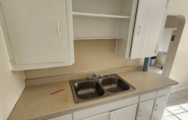 T/W - San Bernardino- Dwight Way (3plex)