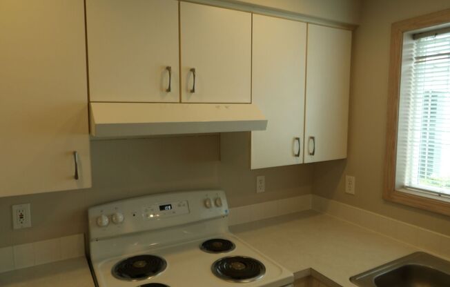 2 beds, 2 baths, 1,240 sqft, $1,940, Unit L58