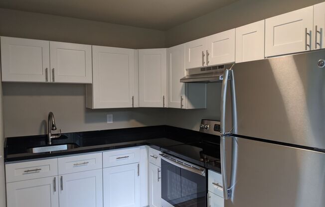 2 beds, 1 bath, 800 sqft, $2,025, Unit 309