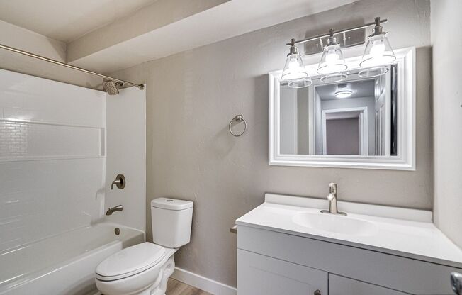 1 bed, 1 bath, 582 sqft, $999, Unit 1032-01