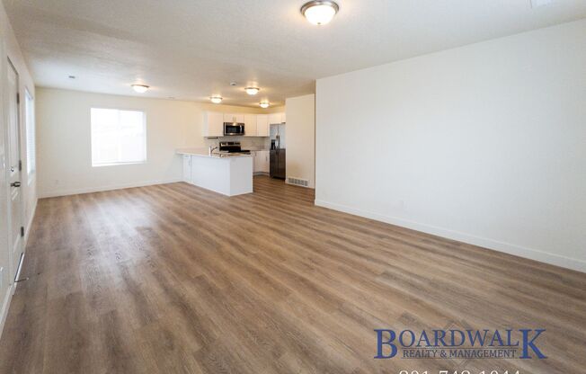 3 beds, 1 bath, 1,250 sqft, $1,375, Unit 328 E Main St #8