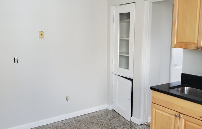 1 bed, 1 bath, $2,980, Unit 26