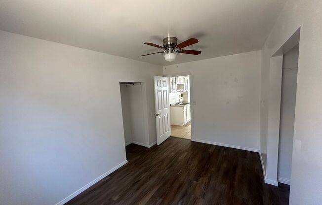 2 beds, 1 bath, $1,800, Unit 478 N. Alessandro Street #A