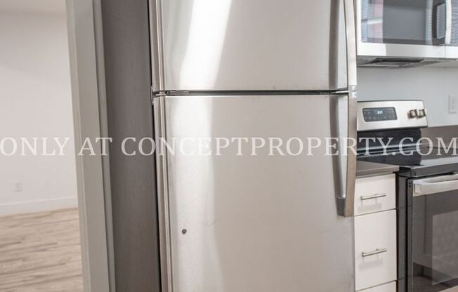 1 bed, 1 bath, 325 sqft, $1,299, Unit 1E