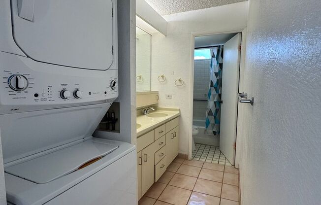 2 beds, 1 bath, $2,500, Unit # 26F