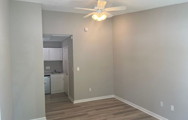 Studio, 1 bath, 288 sqft, $1,045, Unit 23-B