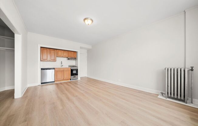Studio, 1 bath, 380 sqft, $1,650, Unit 137