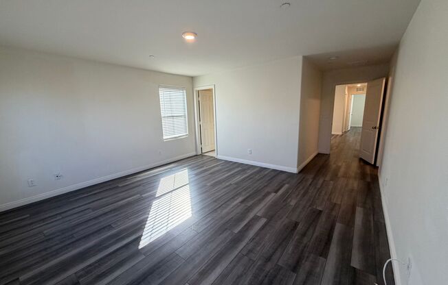 3 beds, 2.5 baths, $2,095