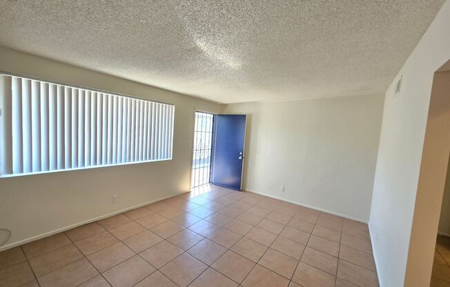 2 Bed 1 Bath Spacious Apartment