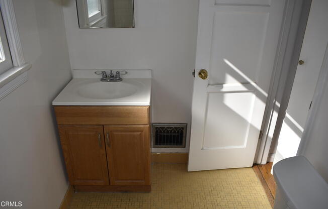 1 bed, 1 bath, $2,150, Unit A