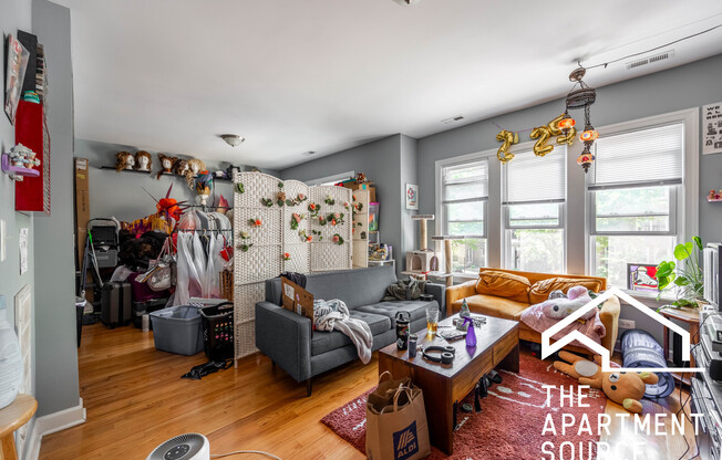 1640 W Pratt Blvd 2-C