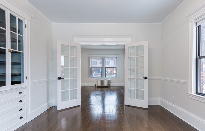 12 EATON CT