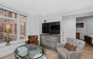 1 bed, 1 bath, 572 sqft, $3,699, Unit 5L