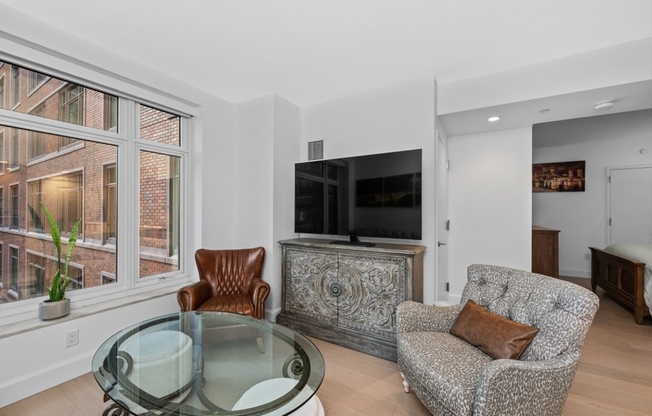1 bed, 1 bath, 572 sqft, $3,699, Unit 5L