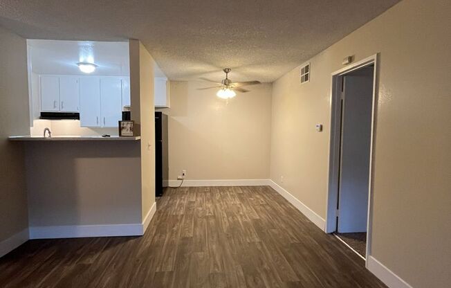 1 bed, 1 bath, 714 sqft, $1,695, Unit 056
