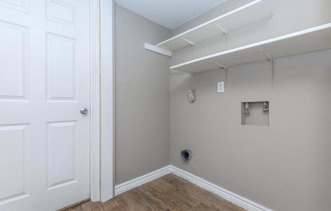 3 beds, 2 baths, 1,156 sqft, $1,400