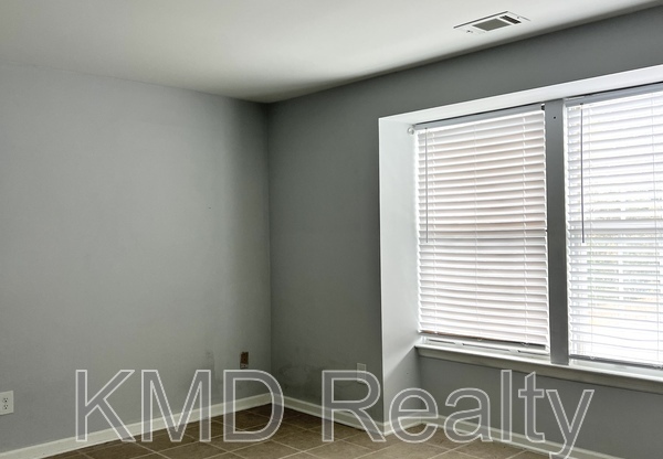 1624 Arlyn Circle Unit G