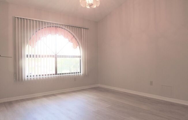 Beautiful and Spacious 3 bedroom 2 bath Home With a Split Floor Plan.