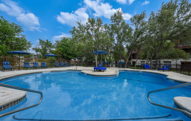 the swimming pool at the resort at governors crossing