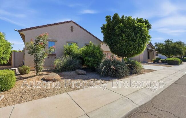 16192 W BERKELEY RD