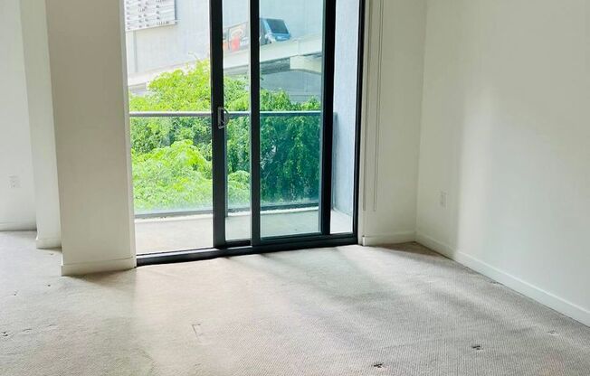Studio, 1 bath, $2,400, Unit Unit #503
