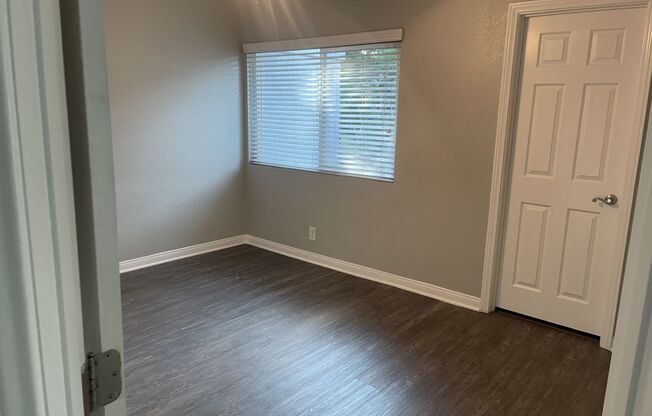 1 bed, 1 bath, 694 sqft, $2,385, Unit 812