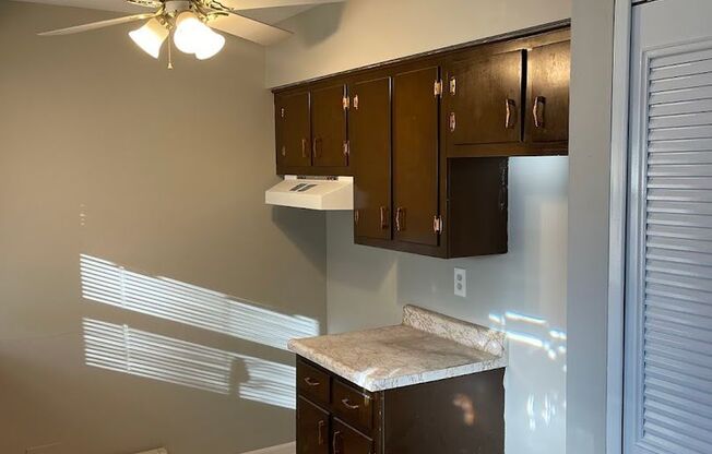 Cozy 2 BR / 1 Bath Townhome in Turtle Creek