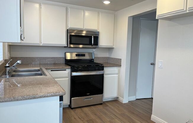2 beds, 1 bath, $2,398, Unit B