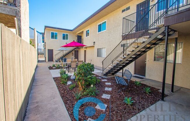 4423-4425 52nd Street